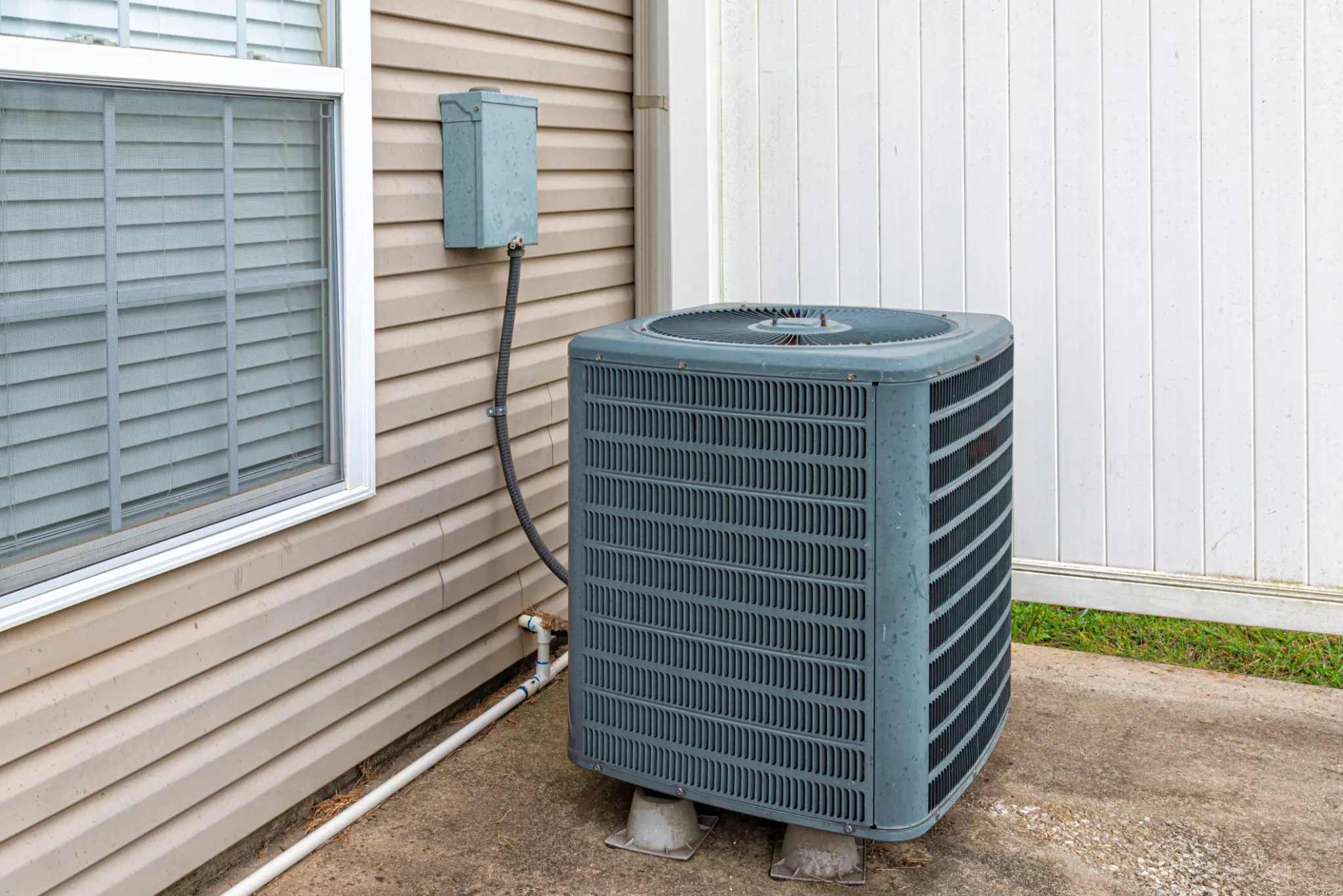 HVAC service and repair technician on Long Island